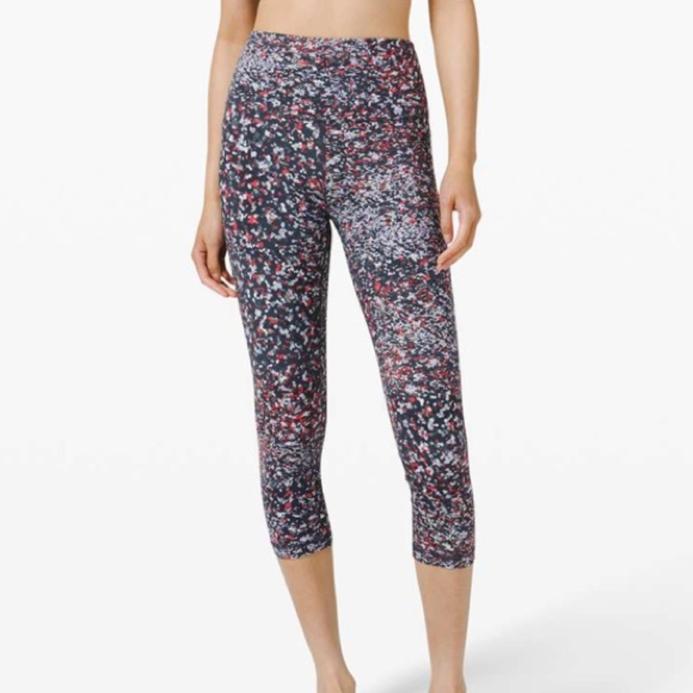 Lululemon Align Crop *21"
Water Blossom Multi Size 4 - Picture 1 of 7